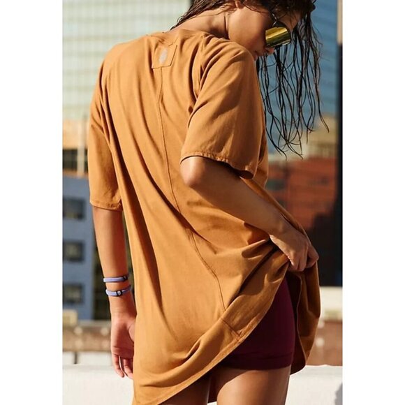 Free People Movement Hot Shot Oversized Tunic Tee Womens Size XS Slouchy Camel - Picture 4 of 12
